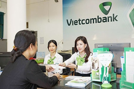 Vietcombank cho phép vay bằng bảo hiểm Manulife với lãi suất chỉ từ 1.45%/tháng